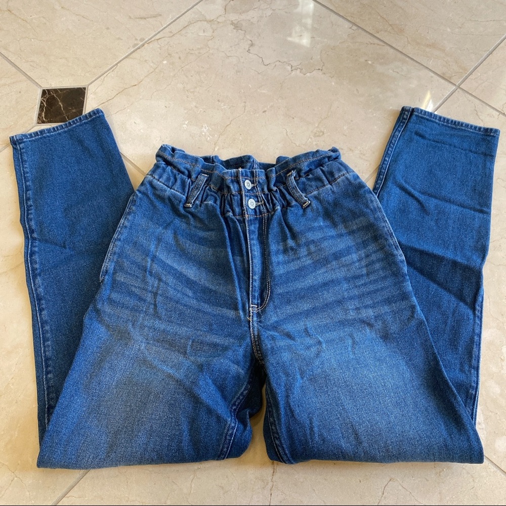 Hollister Ultra High Rise Mom Jean